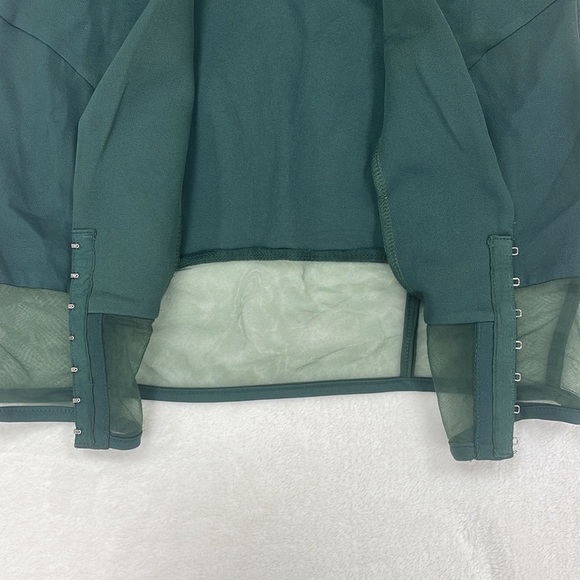 NWT Milk & Honey Green Women’s Top - Picture 5 of 5